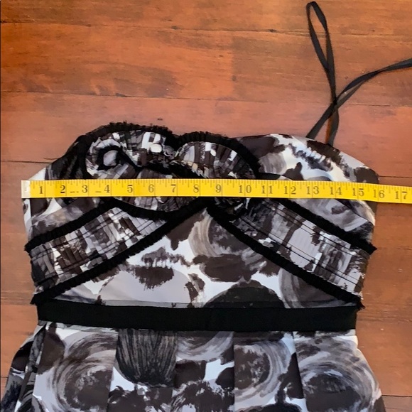 BCBG Black Combo Rosette Strapless Dress NWOT - Picture 7 of 8